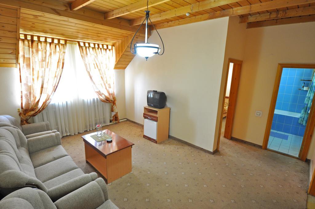 Grand Orzu Hotel Ташкент Екстериор снимка